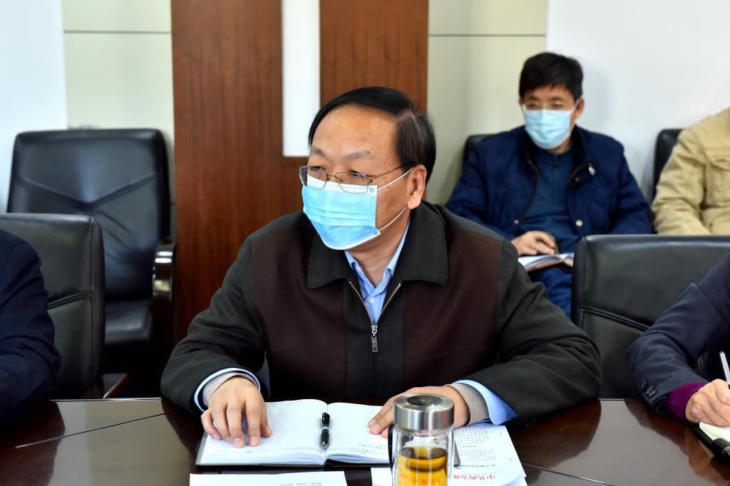 学校召开疫情防控工作紧急会议